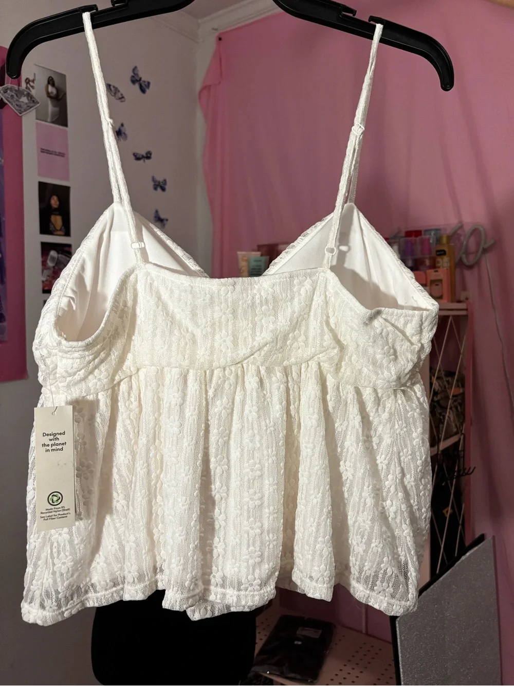 BRAND NEW! No Boundaries Cream Lace-Trim Cropped Cami with Front Tie🤍 size XL